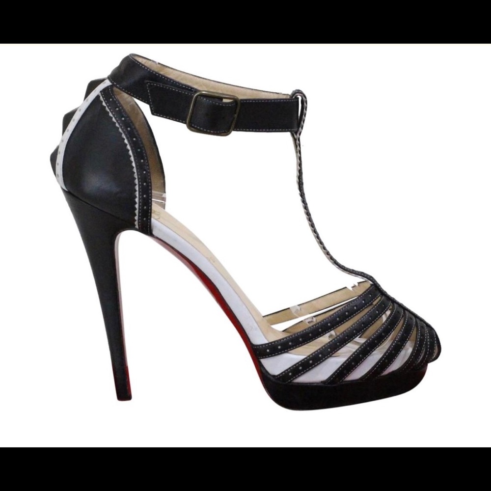 Heels 5 1/24 in with 1 1/8 platform